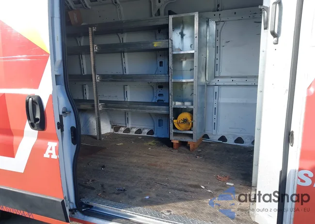 3C6TRVDG6KE507574: 44128841