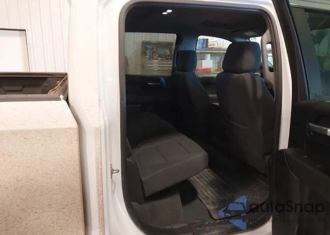 1GCUYDED3MZ218805: 44128932