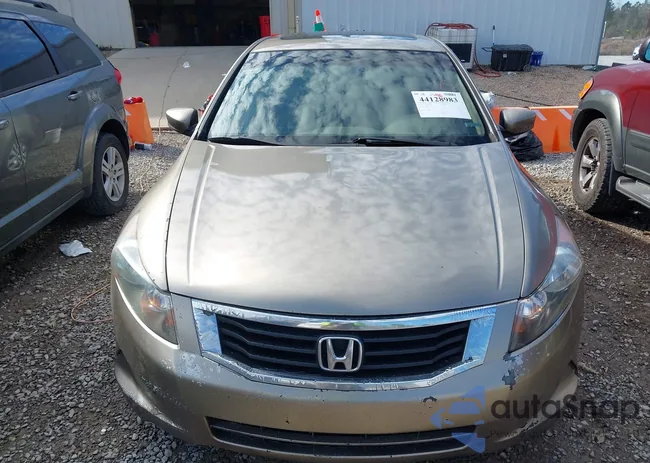 1HGCP26708A120817: 44128983