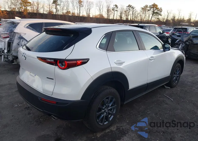 3MVDMBAM4SM783048: 44128217