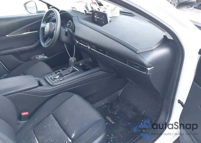 3MVDMBAM4SM783048: 44128217