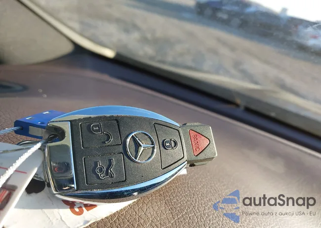 WDDSJ4EB6JN642403: 44128287