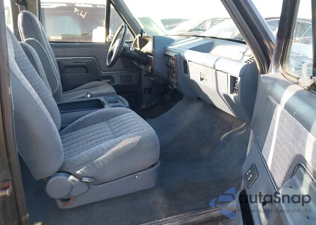 1FTHX25H8LKB02308: 44128304