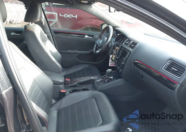 3VW4T7AJ6HM286208: 44128375