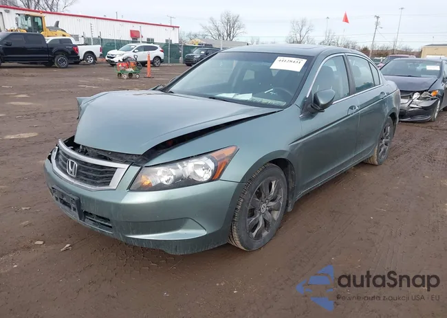 1HGCP26769A120922: 44128431