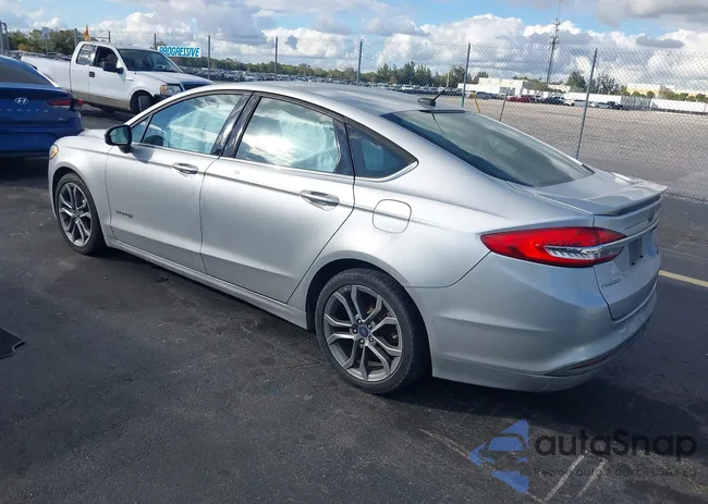 3FA6P0LU5HR191047: 44129494