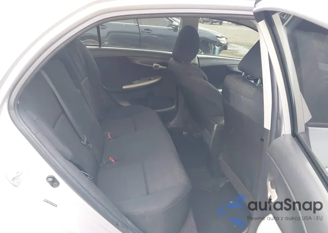 2T1BU4EE7BC608745: 44129592