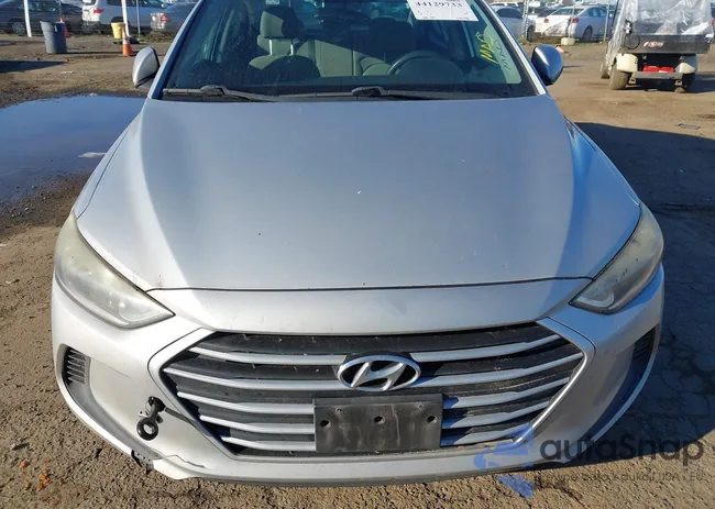 KMHD84LF2HU153772: 44129733