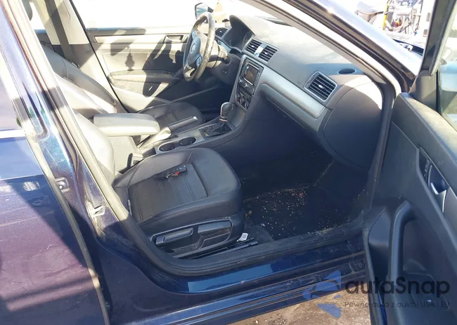 1VWBS7A35FC071350: 44129809