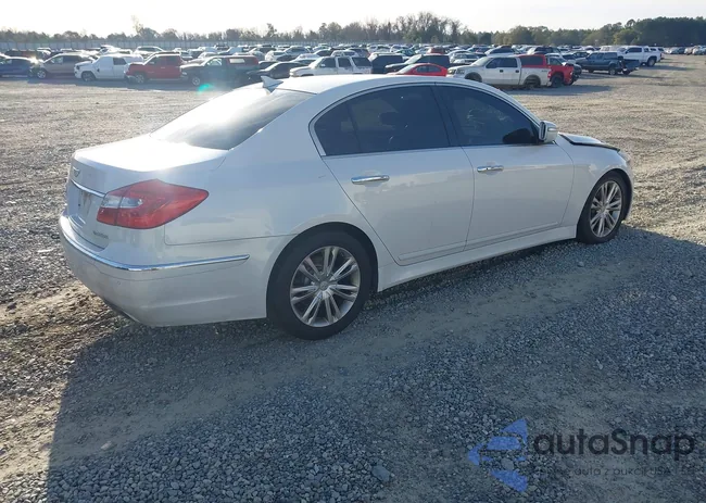 KMHGC4DD9CU207375: 44129851