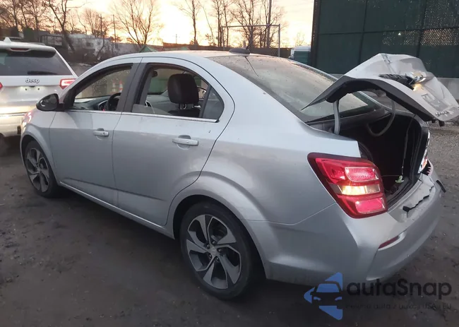 1G1JF5SB3J4138116: 44129856