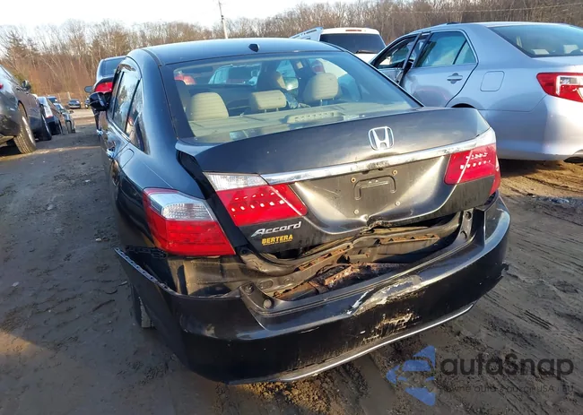 1HGCR2F82EA244957: 44129093