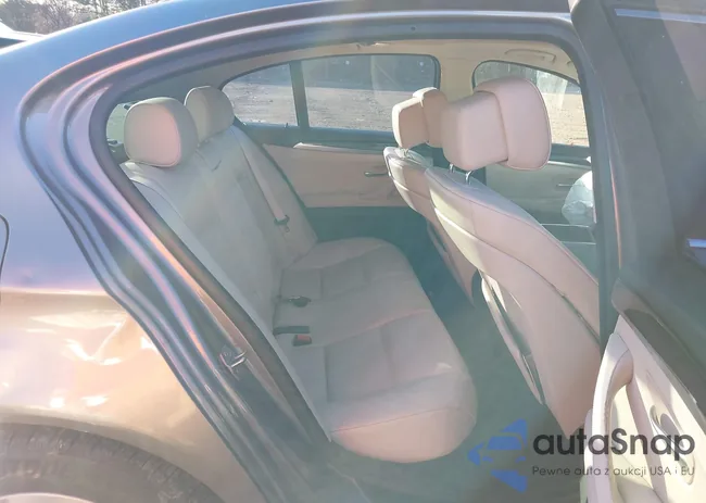 WBAXH5C59DDW12267: 44129136