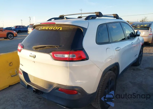 1C4PJMCS5GW104295: 44129251