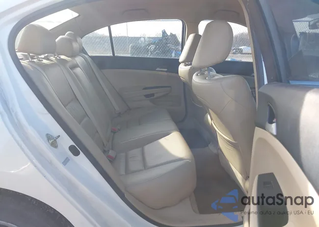 1HGCP2F66CA177751: 44129257