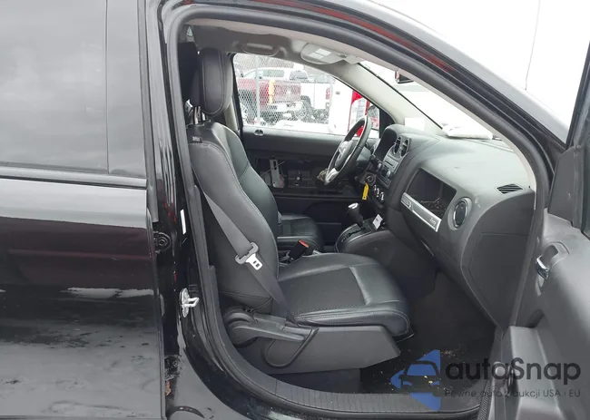 1C4NJDBB7GD729530: 44129319