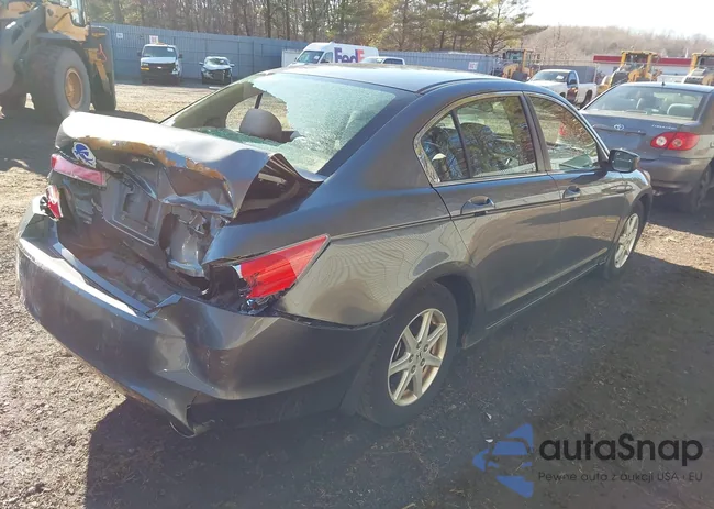 1HGCP2F39BA049671: 44129368