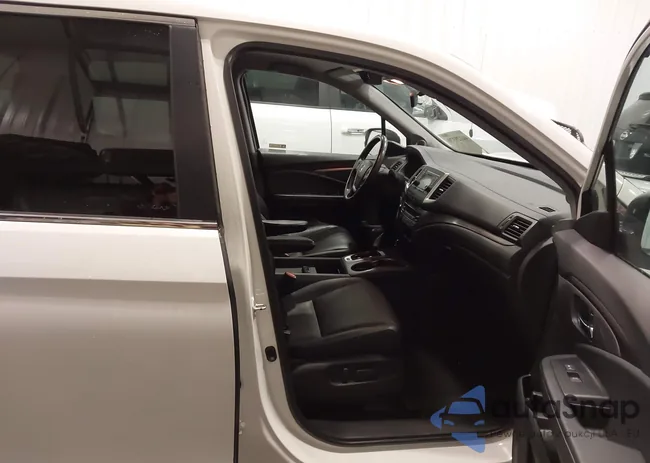 5FPYK3F51JB014081: 44129370