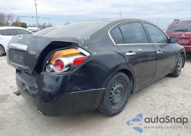 1N4AL2AP2BN461778: 44129375