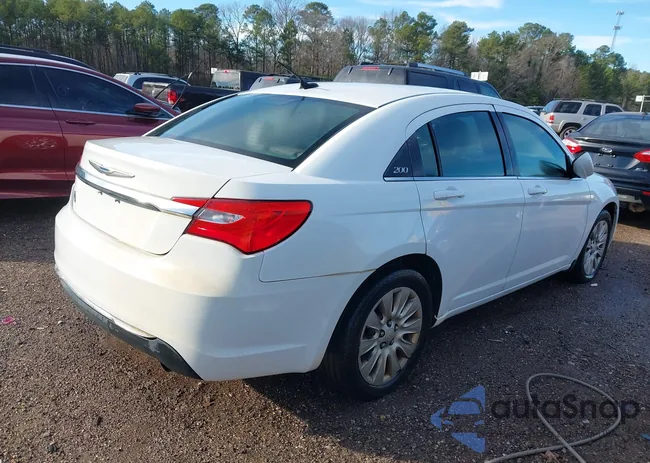 1C3CCBAB3EN208730: 44129402