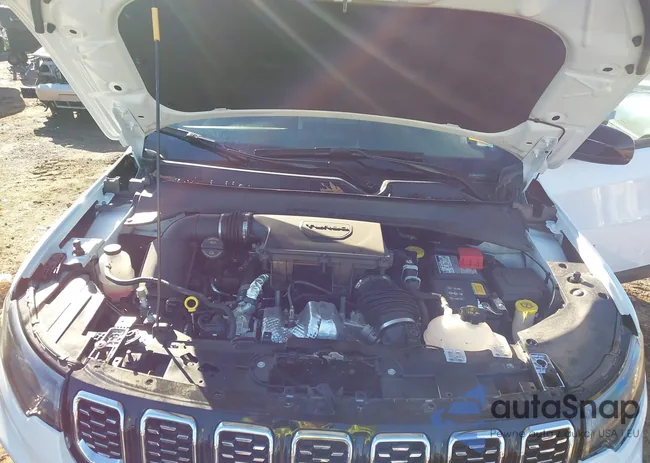 3C4NJDCN4ST613634: 44129405