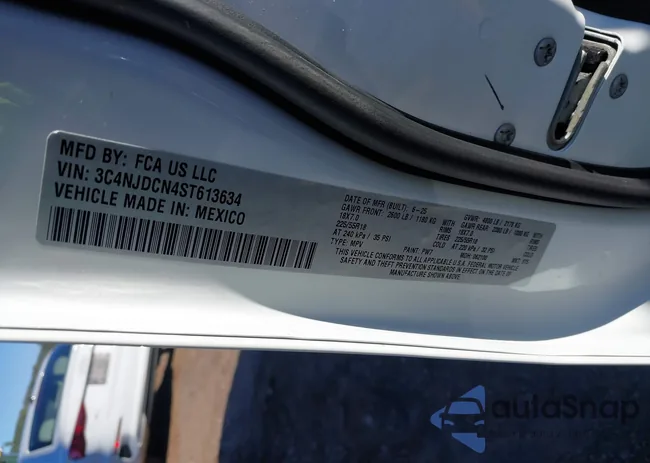 3C4NJDCN4ST613634: 44129405