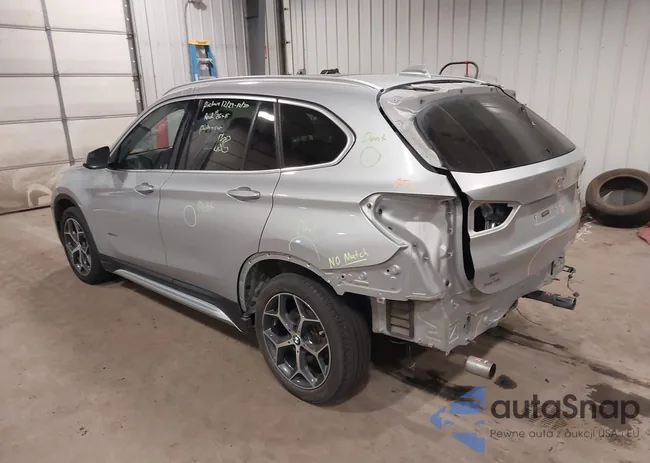 WBXHT3C3XGP881246: 44129420