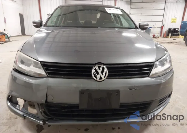 3VWDX7AJXCM355057: 44129438