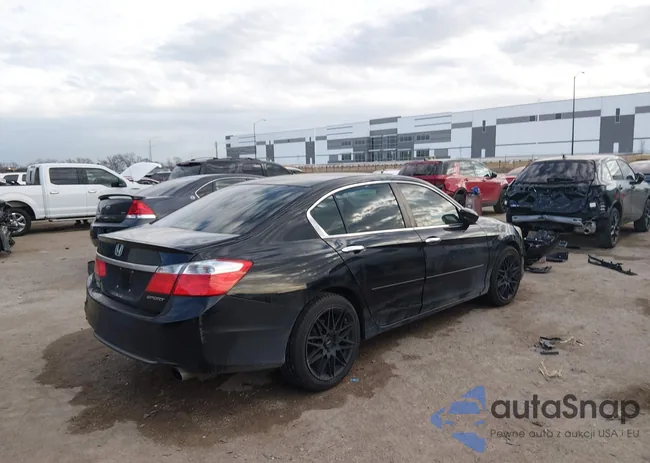 1HGCR2F57DA152408: 44129486