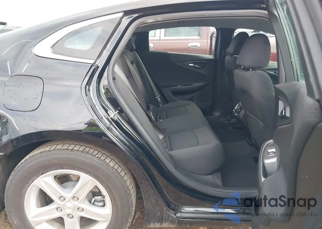 1G1ZD5ST8RF225494: 44129487