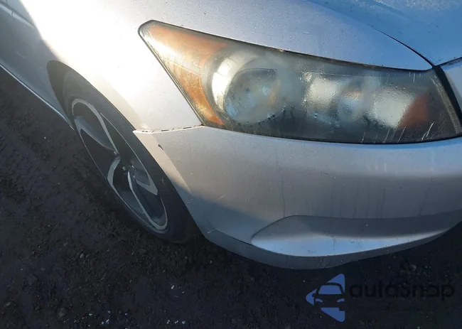 1HGCP26369A114860: 44130571