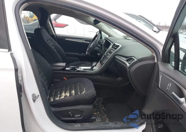 3FA6P0H76FR156663: 44130602