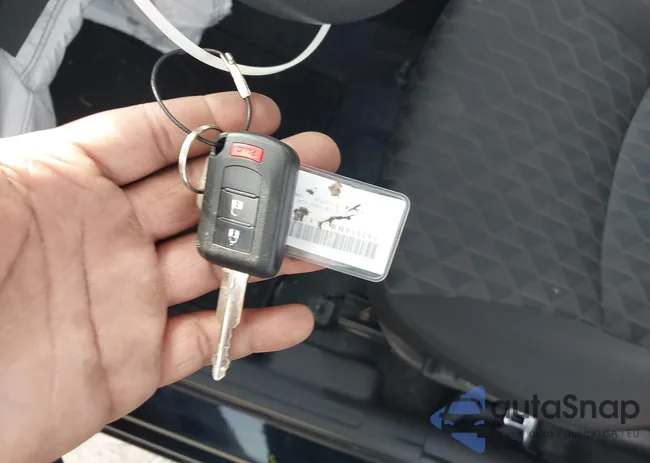 ML32AUHJ4RH009280: 44130605