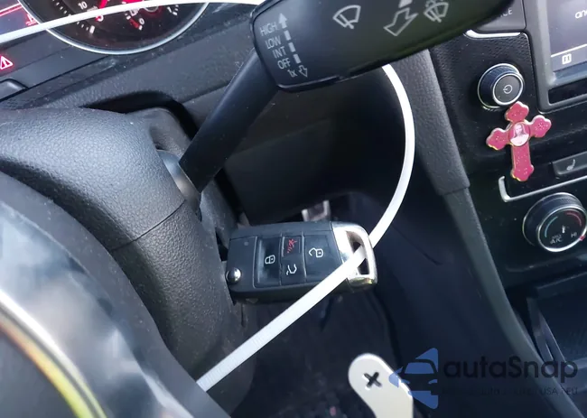 3VW4T7AU3HM069709: 44130727