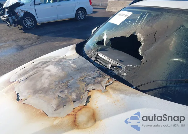 WBAVL1C5XFVY40869: 44130740