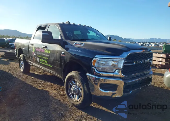 3C6UR5CL8PG616892: 44130795