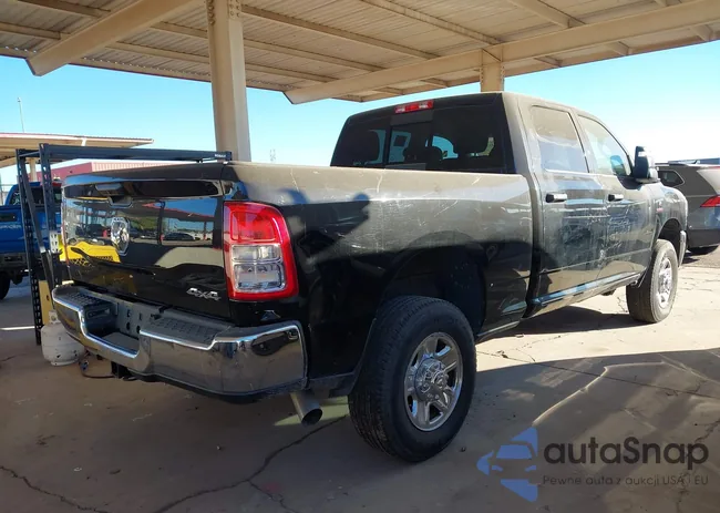 3C6UR5CL8PG616892: 44130795