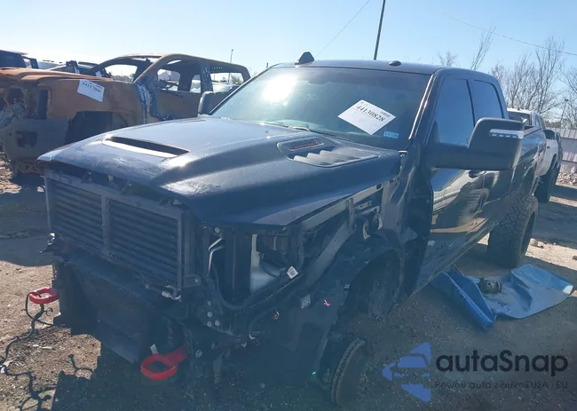 3C6UR5FL8RG306207: 44130828