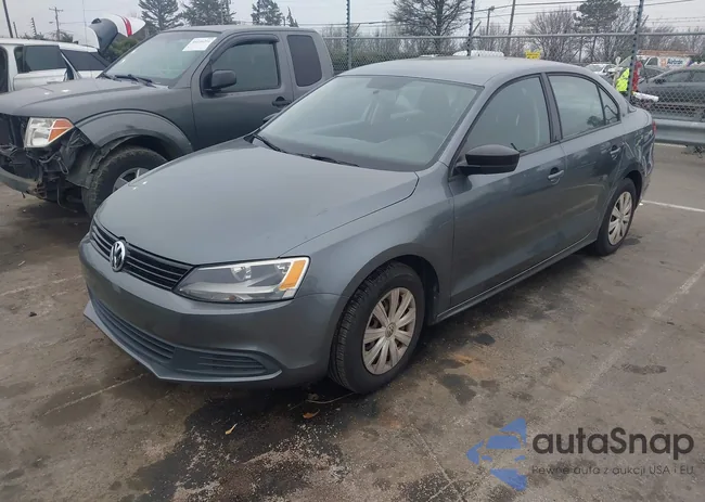 3VW2K7AJ9EM307798: 44130937