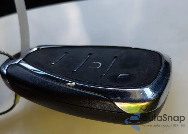 1G1ZD5ST2NF153282: 44130992