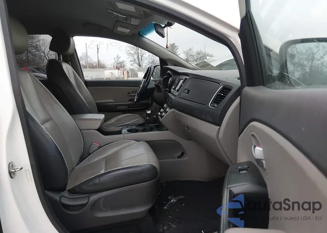 KNDMB5C1XJ6390861: 44130993