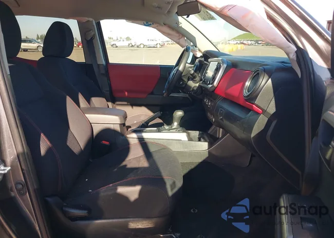 3TYAX5GN5NT057706: 44131029