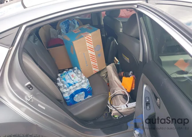 KMHDH4AEXCU402323: 44131068