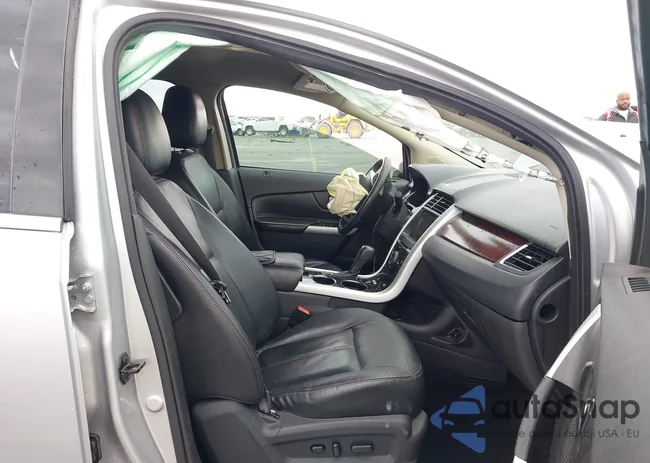 2FMDK3KC3EBA50882: 44130125