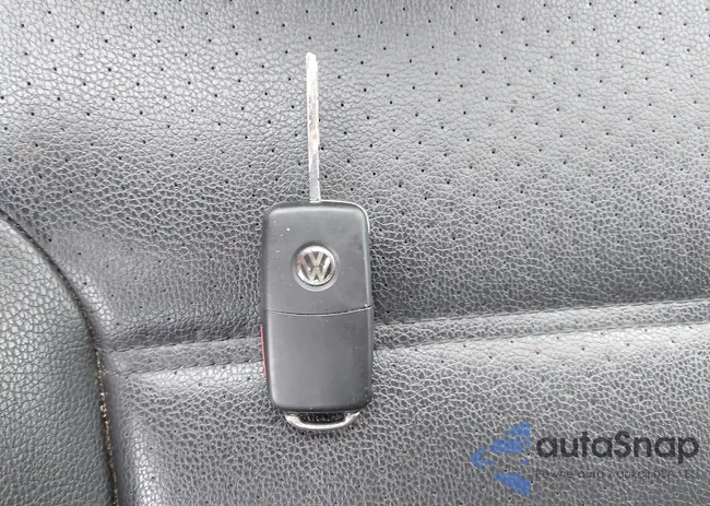 3VWD17AJ6EM285867: 44130145