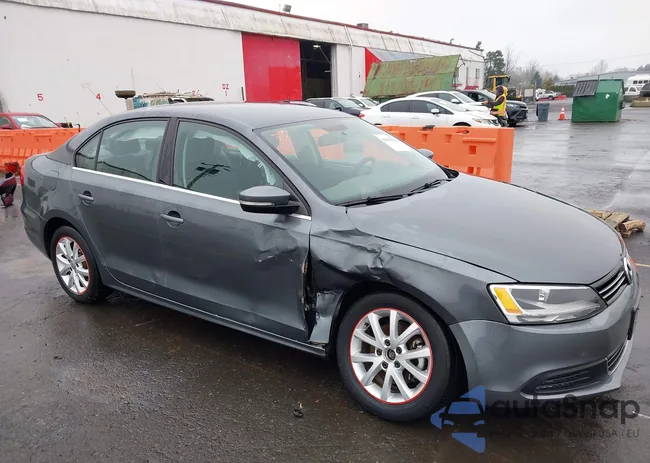 3VWD17AJ6EM285867: 44130145