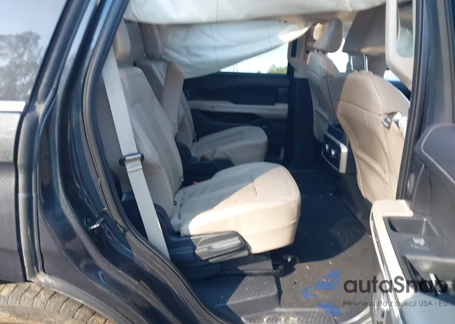 1FMJU2A82REA51293: 44130248