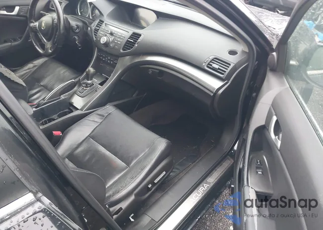 JH4CU2F66BC009763: 44130288