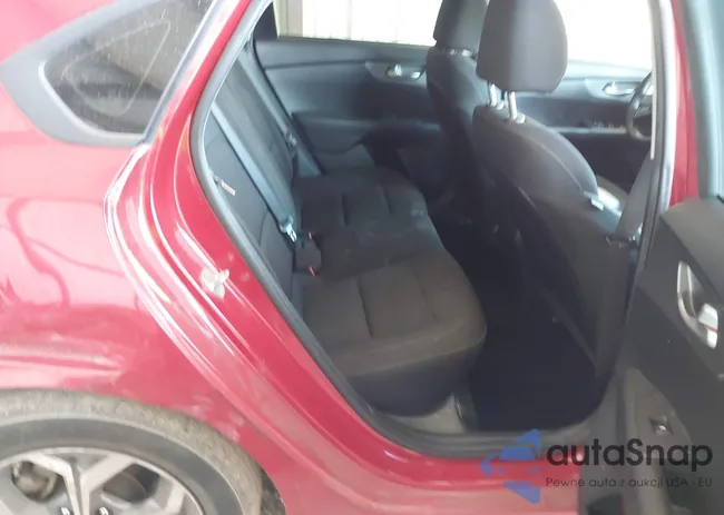 3KPF24AD3ME337921: 44130371