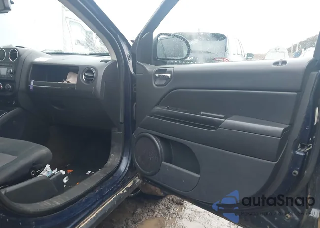 1C4NJDEB5DD206904: 44130435